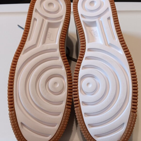 Nike Air Force 1 Sage Low Suede Sneaker - Picture 2 of 4